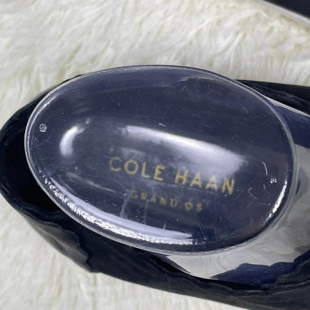 Cole‎ Haan Grand.OS Slip On Sneakers Womens 8.5 Black Very Good Scalloped W17782